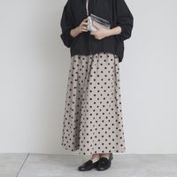 グレー
